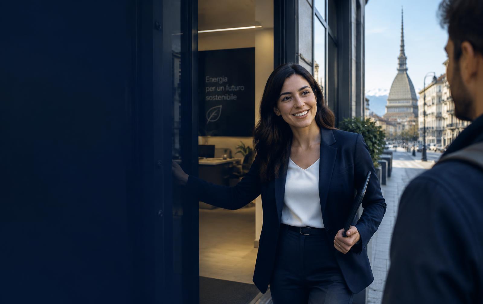 Persona esperta di fiducia S.M.E. accoglie un cliente a Torino